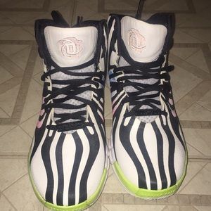 Derrick rose x Messi